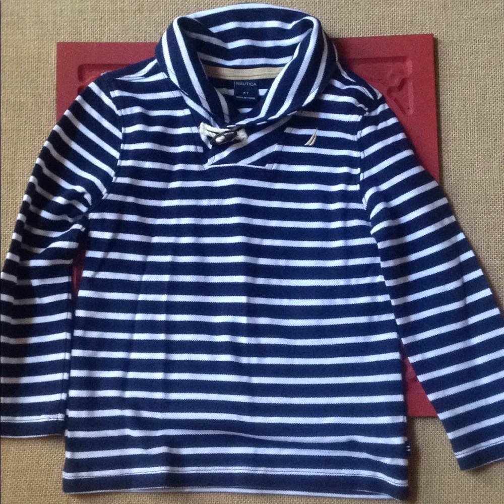 Nautica 3 piece toddler set - Picture 2 of 5